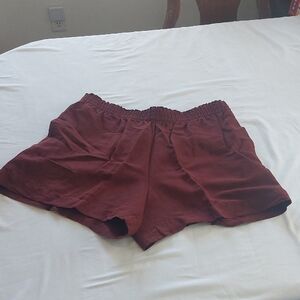 H&M Mid Waist Burgundy Shorts with Relaxed Fit
